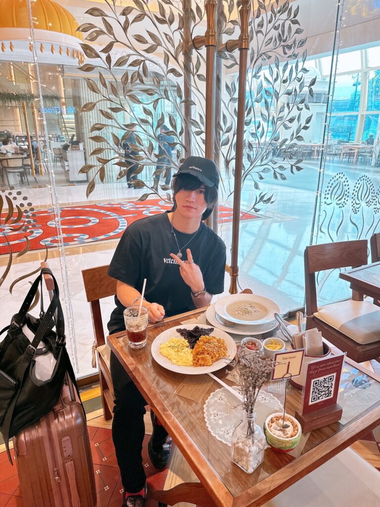 院長松野引退します。フルーツサンドイッチ屋になります(*^-^*)　回数券もフルーツサンドイッチに強制変更です(^^♪